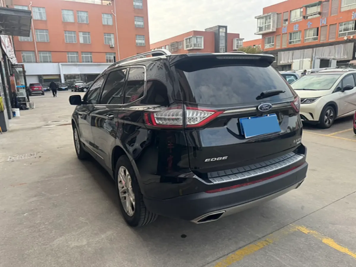 2018 Ford Edge 2.0T 245HP L4 6AT,autocango,china used car exporter,china ev exporter,chinese used car exporter,chinese used ev exporter