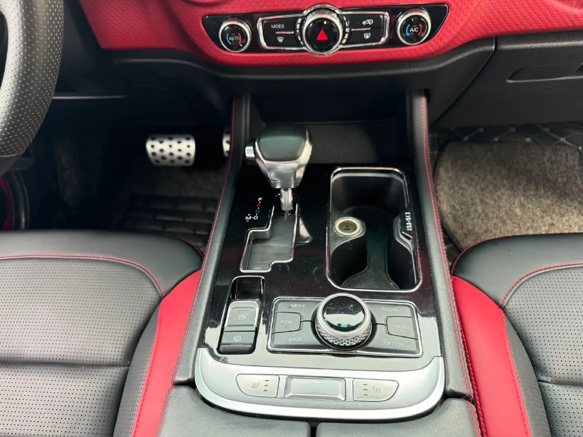 2018 Beijing BJ40 2.0T 204HP L4 5MT,autocango,china used car exporter,china ev exporter,chinese used car exporter,chinese used ev exporter