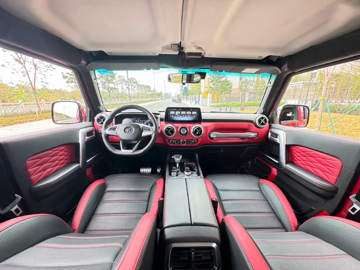 2018 Beijing BJ40 2.0T 204HP L4 5MT,autocango,china used car exporter,china ev exporter,chinese used car exporter,chinese used ev exporter