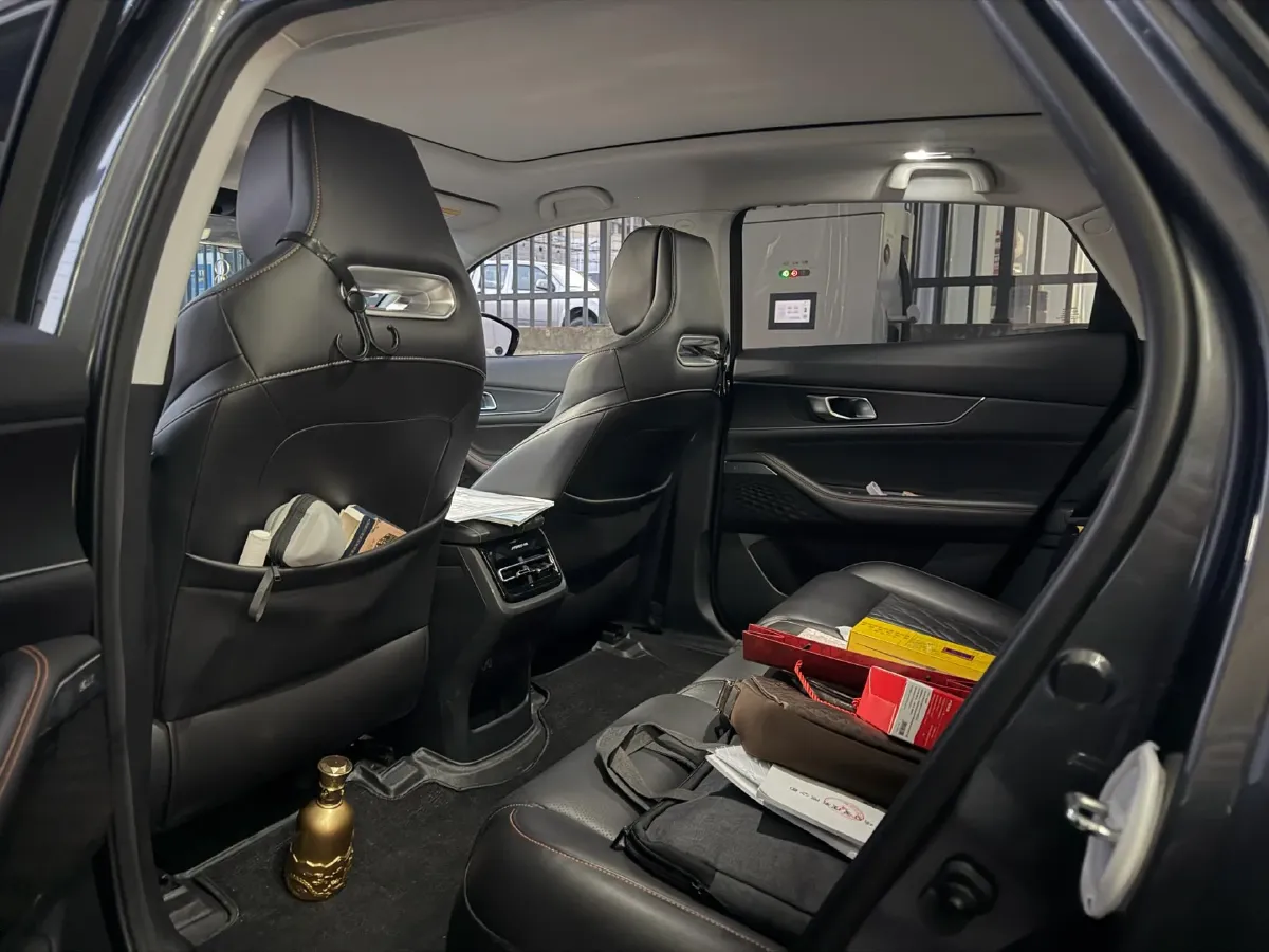 2022 Bestune T99 2.0T 224HP L4 6AT,autocango,china used car exporter,china ev exporter,chinese used car exporter,chinese used ev exporter