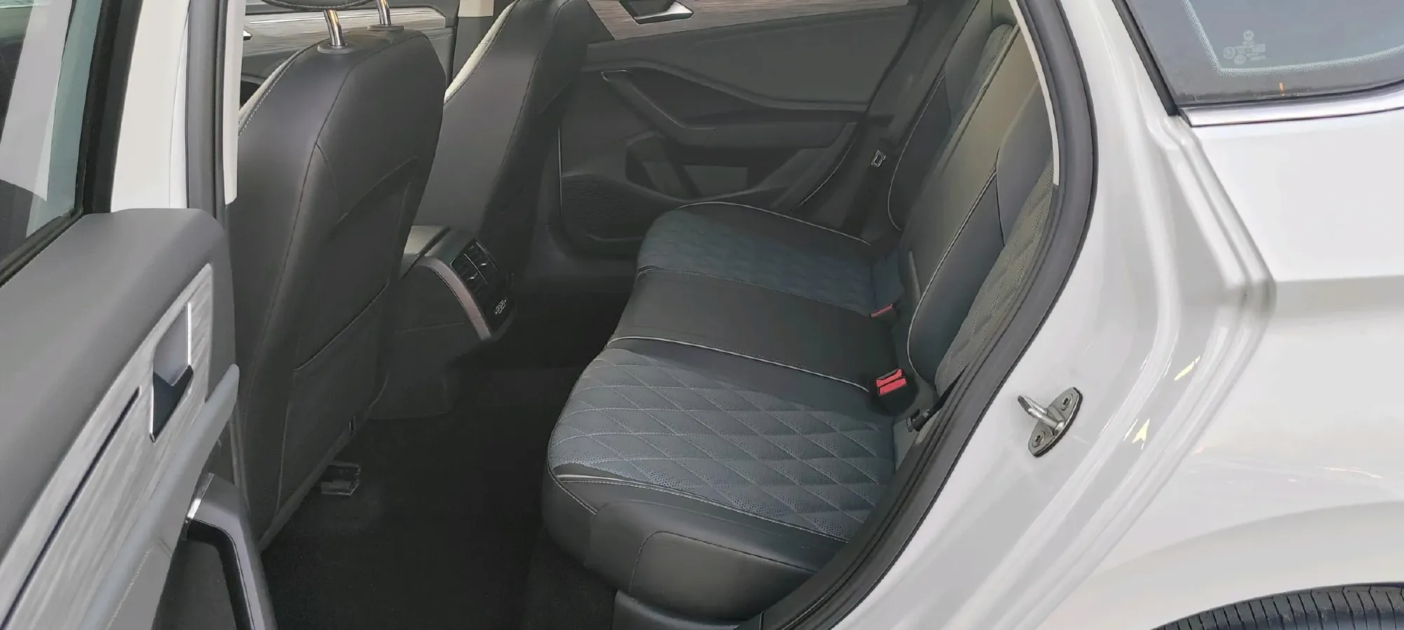 2023 Volkswagen Sagitar 1.4T 150HP L4 7DCT,autocango,china used car exporter,china ev exporter,chinese used car exporter,chinese used ev exporter