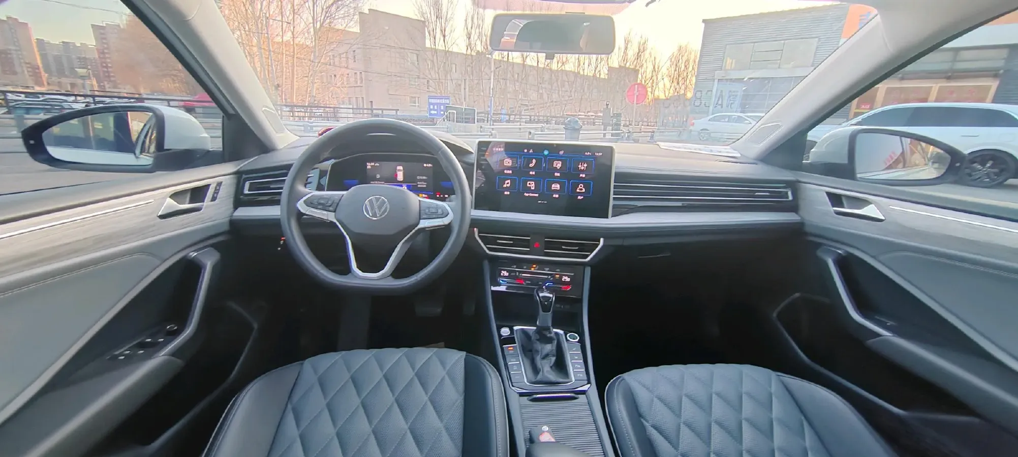 2023 Volkswagen Sagitar 1.4T 150HP L4 7DCT,autocango,china used car exporter,china ev exporter,chinese used car exporter,chinese used ev exporter