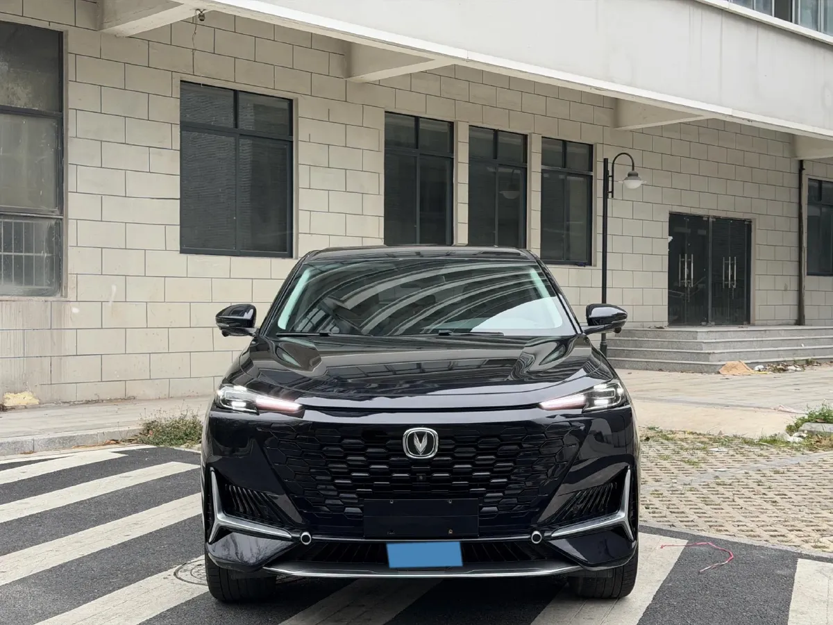 2021 ChangAn UNI-K 2.0T 233HP L4 8AT,autocango,china used car exporter,china ev exporter,chinese used car exporter,chinese used ev exporter