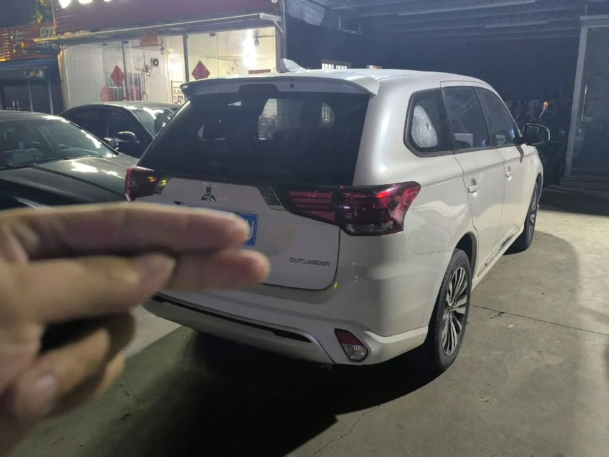 2020 Mitsubishi Outlander 2.0L 166HP L4 CVT,autocango,china used car exporter,china ev exporter,chinese used car exporter,chinese used ev exporter