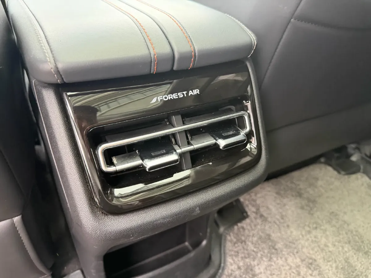 2021 ChangAn UNI-K 2.0T 233HP L4 8AT,autocango,china used car exporter,china ev exporter,chinese used car exporter,chinese used ev exporter