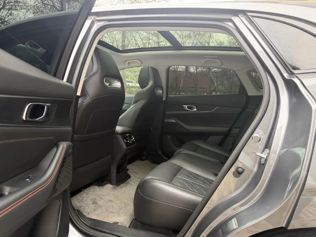 2021 ChangAn UNI-K 2.0T 233HP L4 8AT,autocango,china used car exporter,china ev exporter,chinese used car exporter,chinese used ev exporter