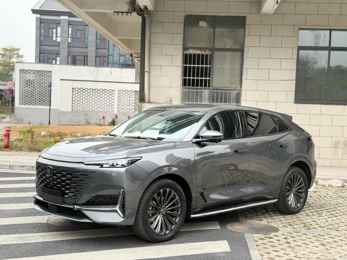 2021 ChangAn UNI-K 2.0T 233HP L4 8AT,autocango,china used car exporter,china ev exporter,chinese used car exporter,chinese used ev exporter