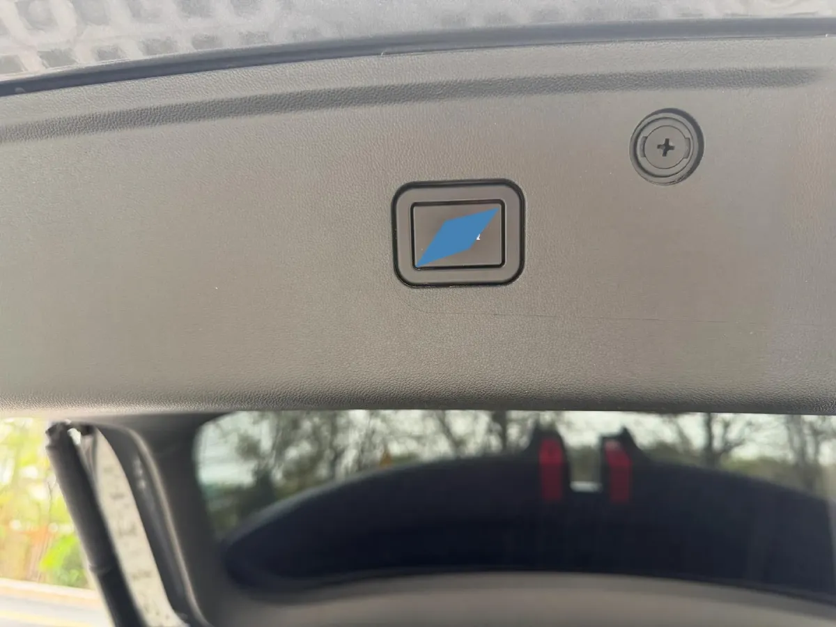 2021 ChangAn UNI-K 2.0T 233HP L4 8AT,autocango,china used car exporter,china ev exporter,chinese used car exporter,chinese used ev exporter