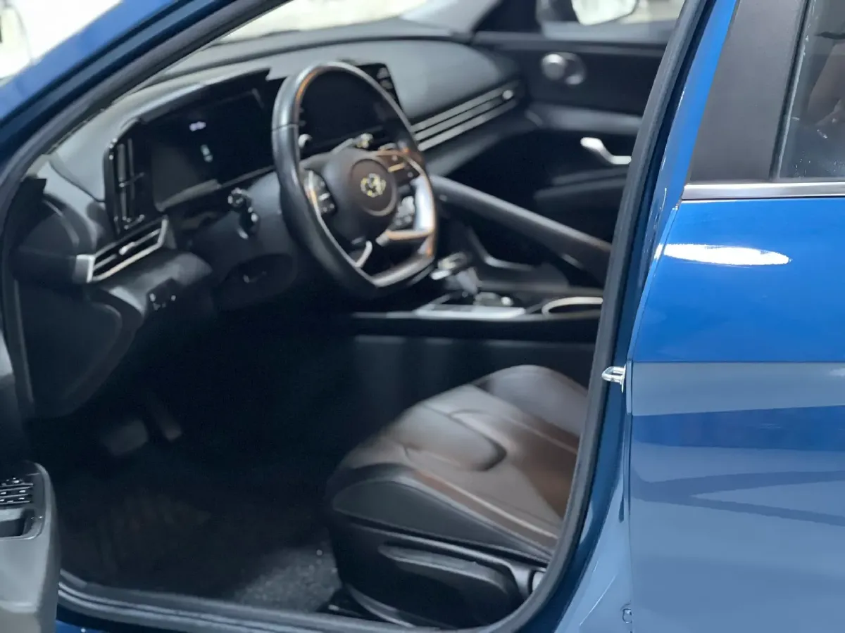 2021 Hyundai Elantra 1.5L 115HP L4 CVT,autocango,china used car exporter,china ev exporter,chinese used car exporter,chinese used ev exporter