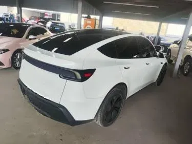 2025 Tesla Model Y BEV,autocango,china used car exporter,china ev exporter,chinese used car exporter,chinese used ev exporter