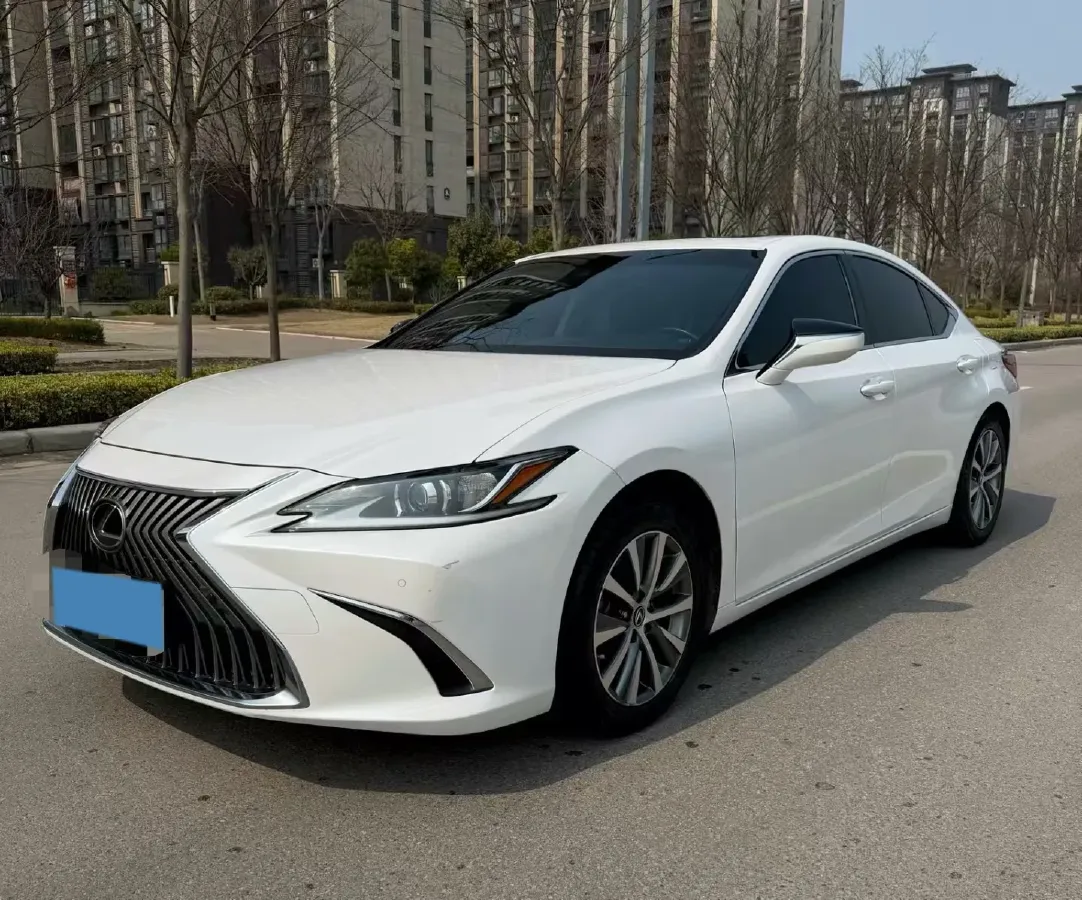 2020 Lexus ES 2.0L 173HP L4 CVT,autocango,china used car exporter,china ev exporter,chinese used car exporter,chinese used ev exporter