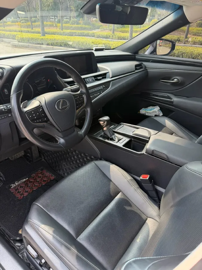 2020 Lexus ES 2.0L 173HP L4 CVT,autocango,china used car exporter,china ev exporter,chinese used car exporter,chinese used ev exporter