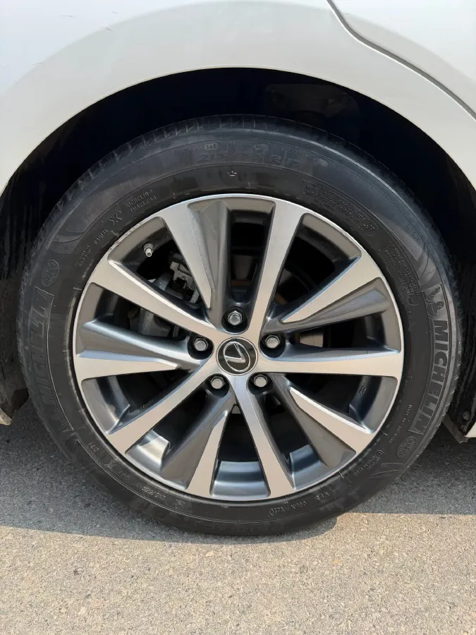 2020 Lexus ES 2.0L 173HP L4 CVT,autocango,china used car exporter,china ev exporter,chinese used car exporter,chinese used ev exporter