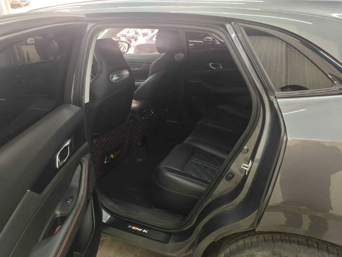 2021 ChangAn UNI-K 2.0T 233HP L4 8AT,autocango,china used car exporter,china ev exporter,chinese used car exporter,chinese used ev exporter