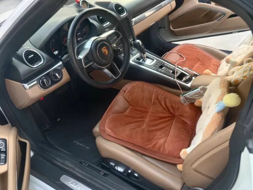 2022 Porsche 718 2.0T 250HP H4 7DCT,autocango,china used car exporter,china ev exporter,chinese used car exporter,chinese used ev exporter