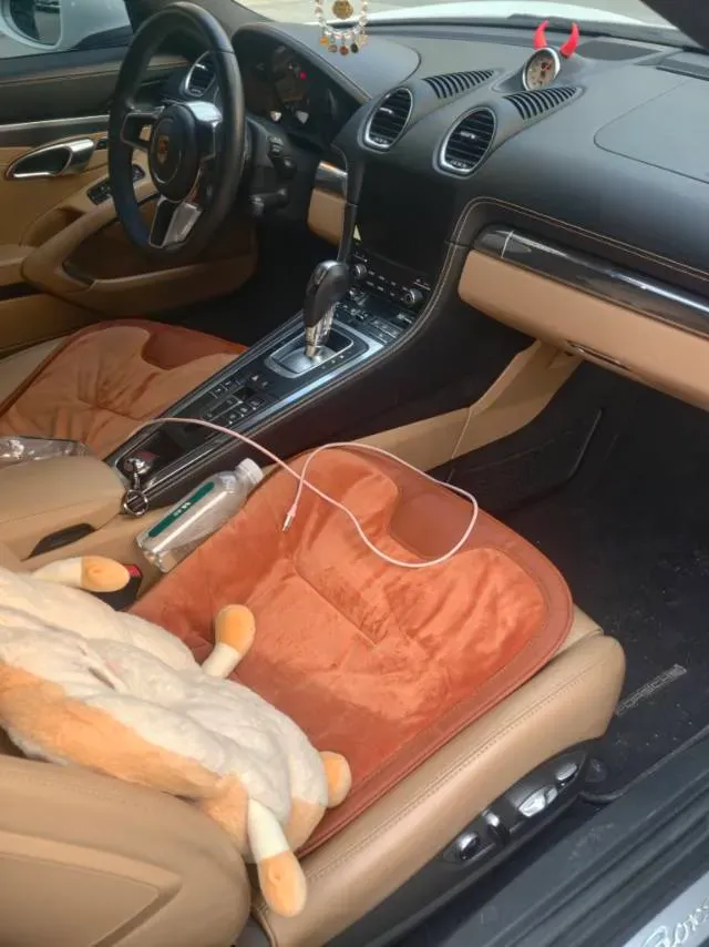 2022 Porsche 718 2.0T 250HP H4 7DCT,autocango,china used car exporter,china ev exporter,chinese used car exporter,chinese used ev exporter