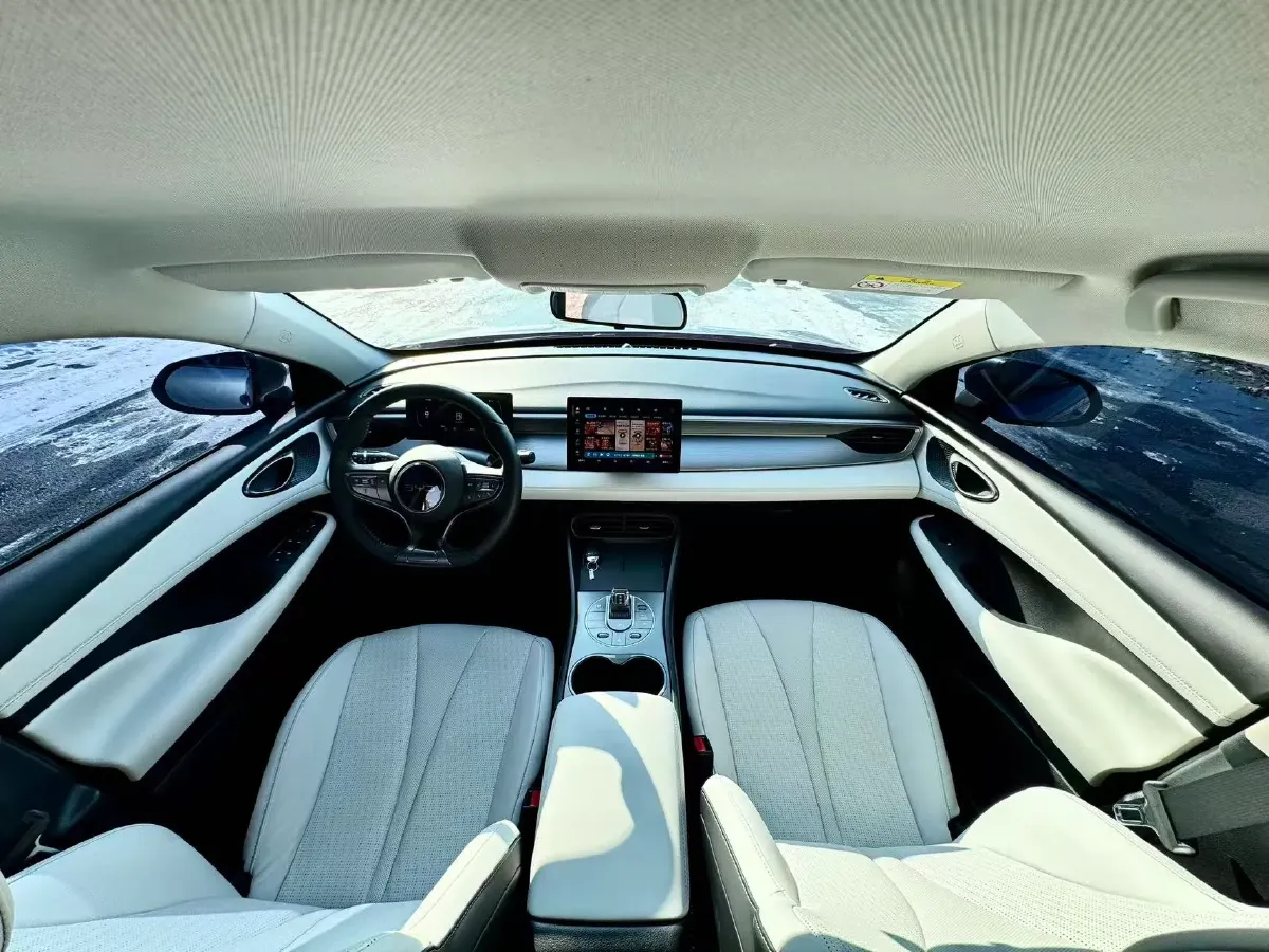 2025 BYD Seal05 DM-i 1.5L 101HP L4 E-CVT PHEV 7.68KWH,autocango,china used car exporter,china ev exporter,chinese used car exporter,chinese used ev exporter