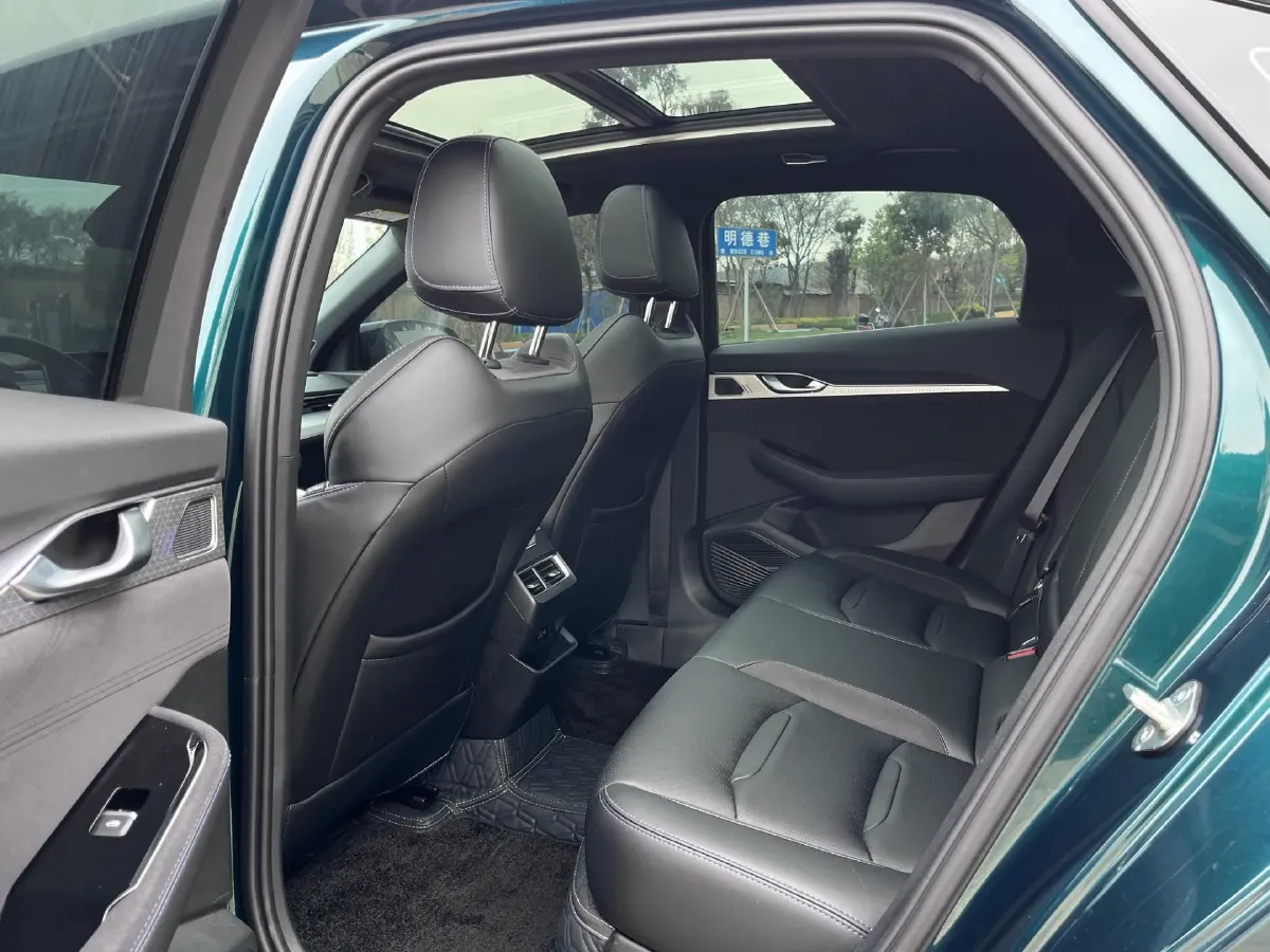 2023 Geely Preface 2.0T 190HP L4 7DCT,autocango,china used car exporter,china ev exporter,chinese used car exporter,chinese used ev exporter