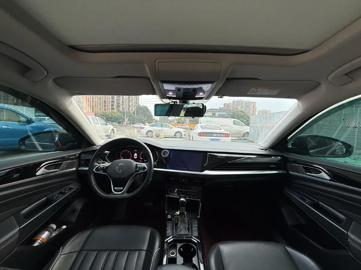 2023 Volkswagen Passat 2.0T 186HP L4 7DCT,autocango,china used car exporter,china ev exporter,chinese used car exporter,chinese used ev exporter