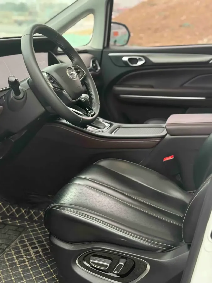 2021 GAC Trumpchi M6 1.5T 169HP L4 7DCT,autocango,china used car exporter,china ev exporter,chinese used car exporter,chinese used ev exporter