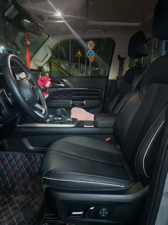 2023 Tank 300 2.0T 227HP L4 8AT,autocango,china used car exporter,china ev exporter,chinese used car exporter,chinese used ev exporter