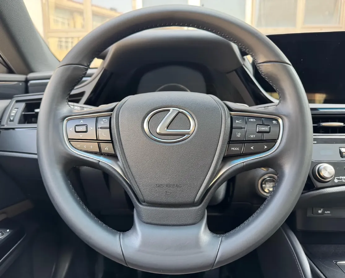 2023 Lexus ES 2.0L 173HP L4 CVT,autocango,china used car exporter,china ev exporter,chinese used car exporter,chinese used ev exporter