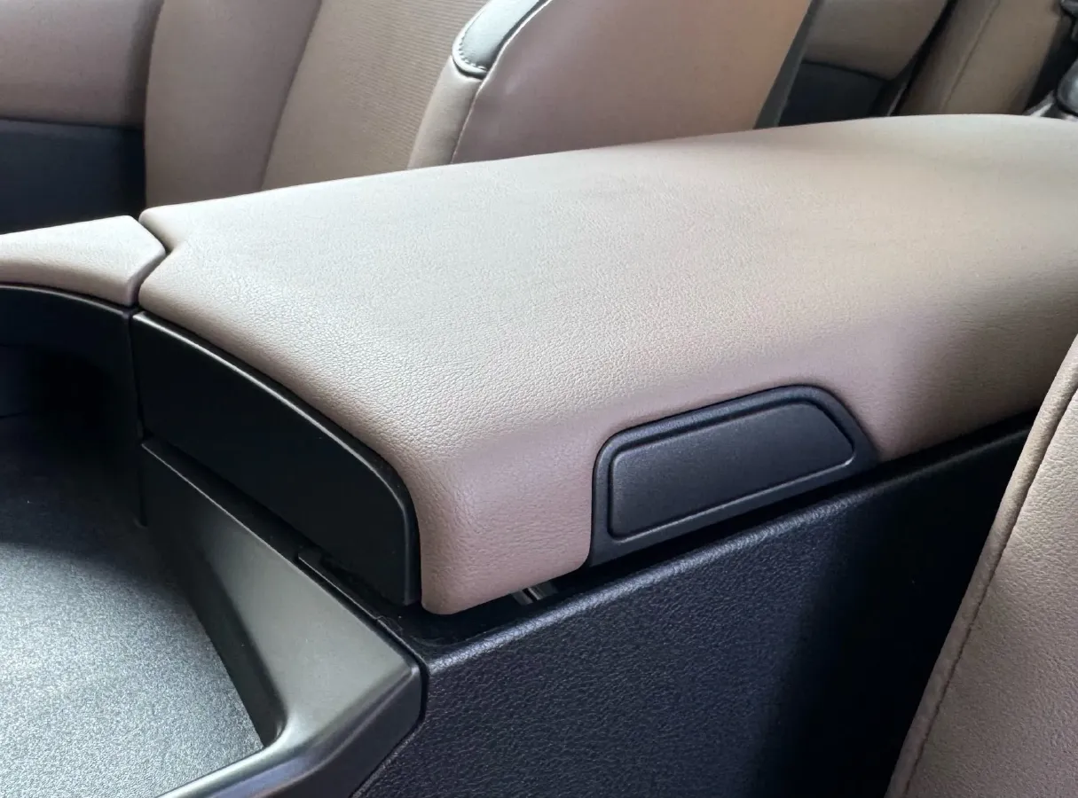 2023 Lexus ES 2.0L 173HP L4 CVT,autocango,china used car exporter,china ev exporter,chinese used car exporter,chinese used ev exporter