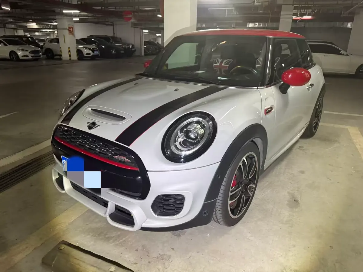 2020 MINI JCW 2.0T 231HP L4 8AT,autocango,china used car exporter,china ev exporter,chinese used car exporter,chinese used ev exporter