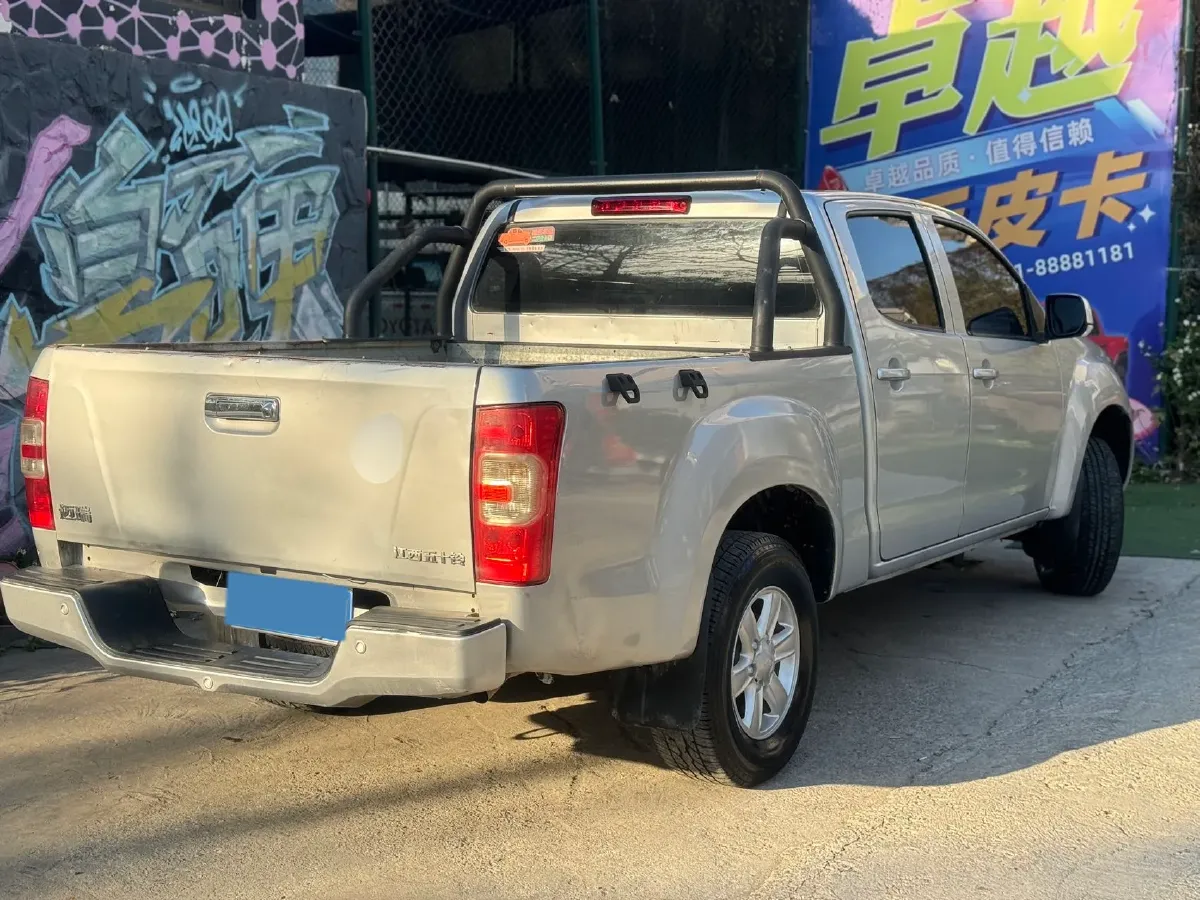 2022 Isuzu RE-MAX Jim 2.8T 120HP L4 5MT,autocango,china used car exporter,china ev exporter,chinese used car exporter,chinese used ev exporter