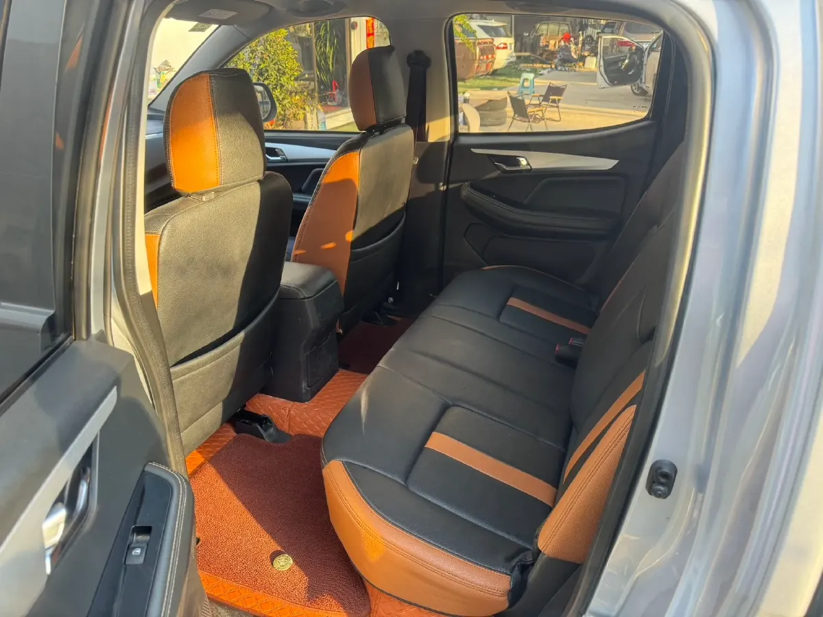 2022 Isuzu RE-MAX Jim 2.8T 120HP L4 5MT,autocango,china used car exporter,china ev exporter,chinese used car exporter,chinese used ev exporter