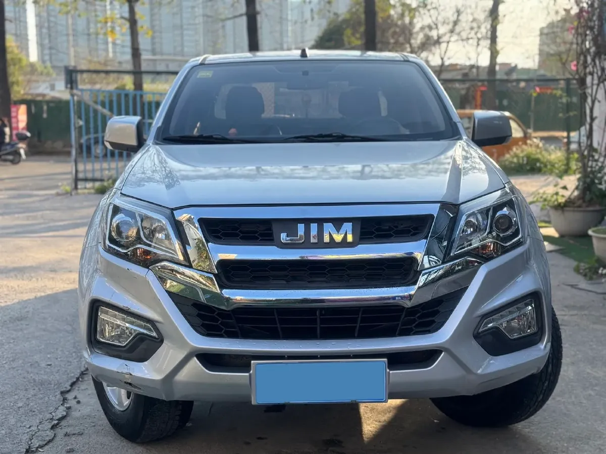 2022 Isuzu RE-MAX Jim 2.8T 120HP L4 5MT,autocango,china used car exporter,china ev exporter,chinese used car exporter,chinese used ev exporter