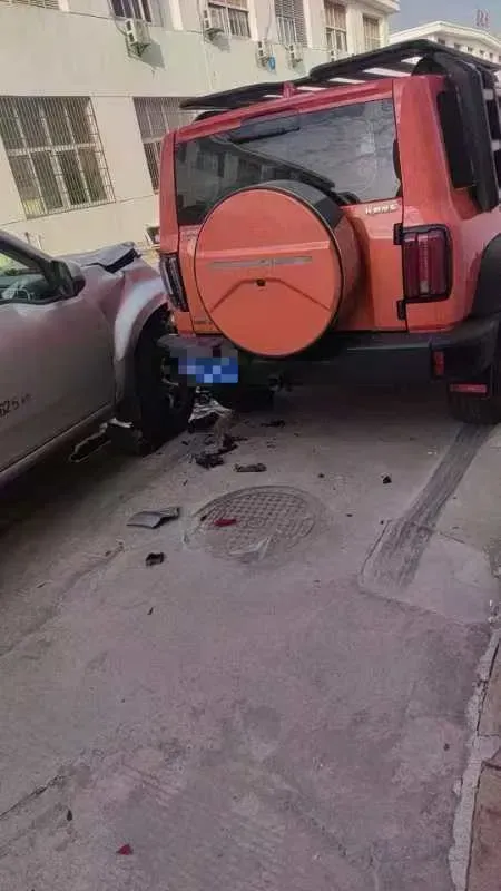 2024 Tank 300 2.0T 227HP L4 8AT,autocango,china used car exporter,china ev exporter,chinese used car exporter,chinese used ev exporter