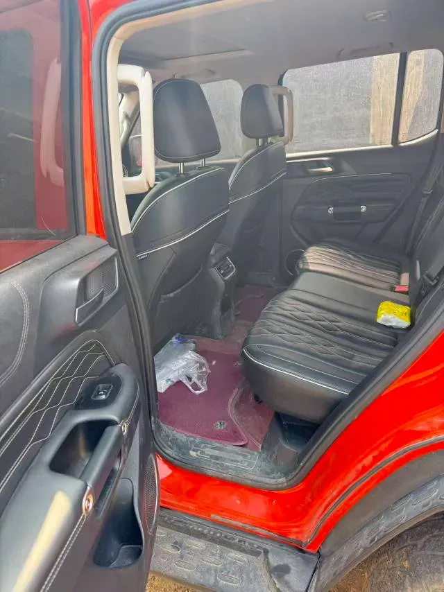 2025 Tank 300 2.0T 227HP L4 9AT,autocango,china used car exporter,china ev exporter,chinese used car exporter,chinese used ev exporter