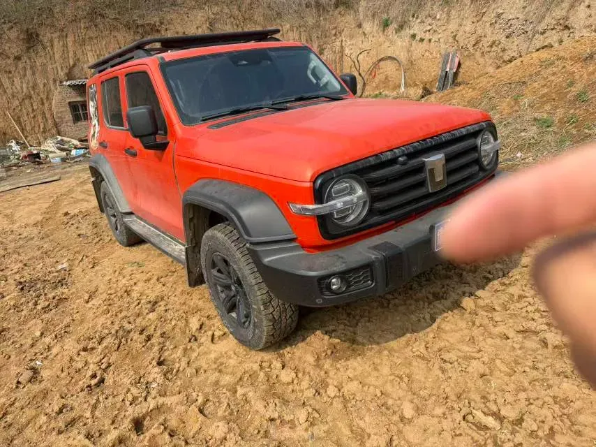 2025 Tank 300 2.0T 227HP L4 9AT,autocango,china used car exporter,china ev exporter,chinese used car exporter,chinese used ev exporter