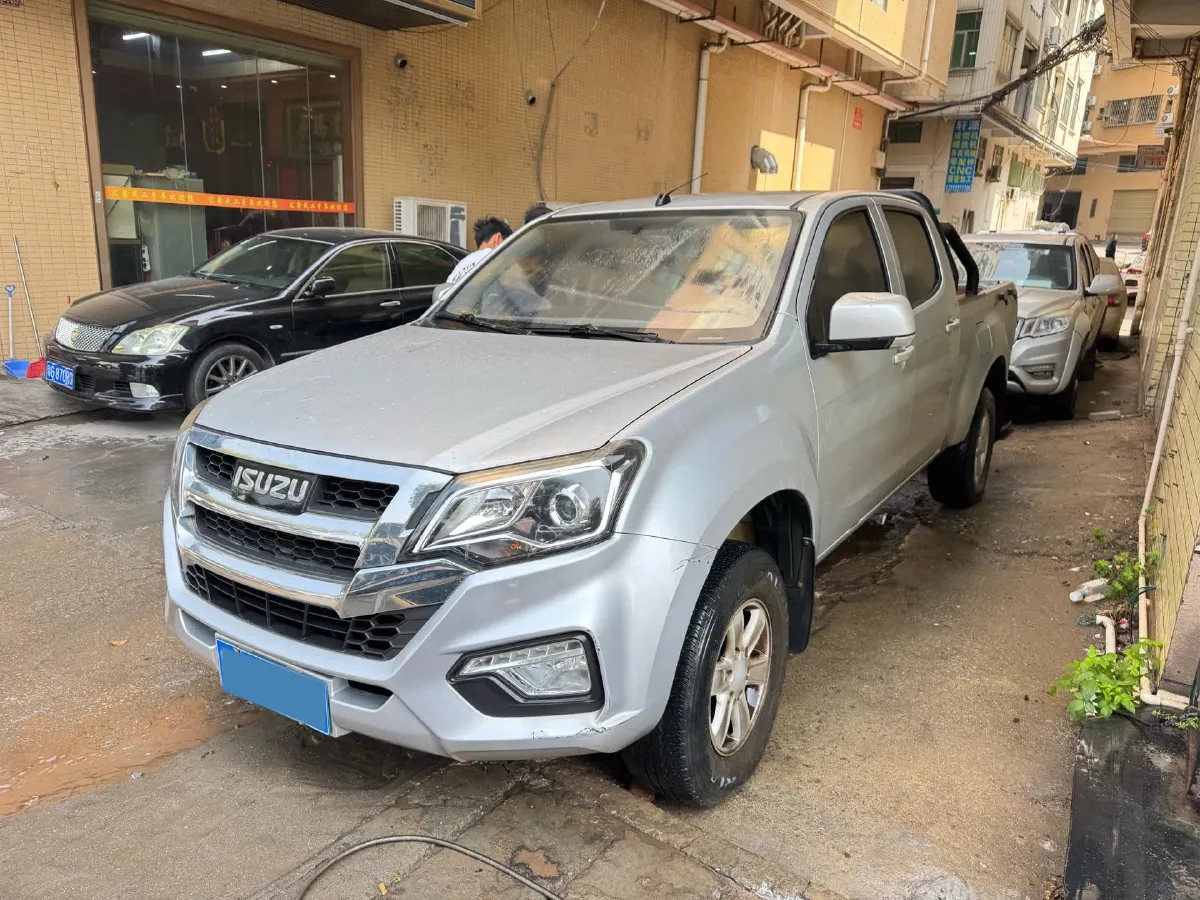 2020 JMC BaoDian 2.5T 140HP L4 5MT,autocango,china used car exporter,china ev exporter,chinese used car exporter,chinese used ev exporter