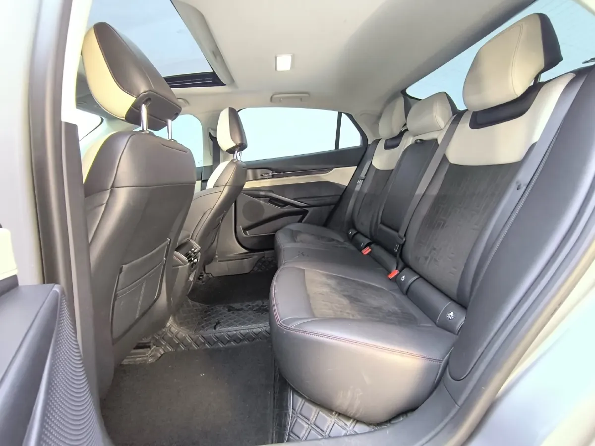 2022 Ford Mondeo 2.0T 238HP L4 8AT,autocango,china used car exporter,china ev exporter,chinese used car exporter,chinese used ev exporter