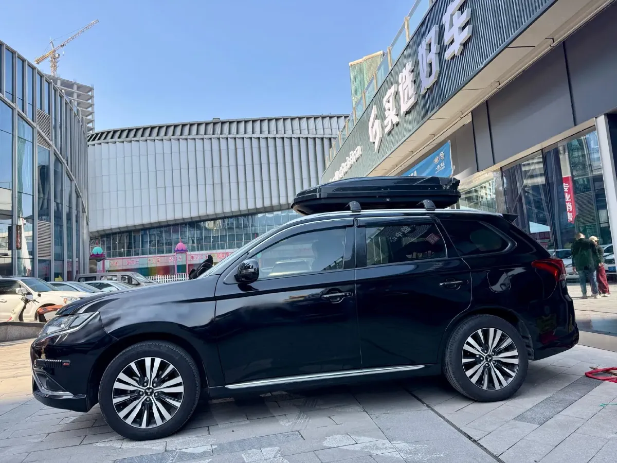 2021 Mitsubishi Outlander 2.0L 166HP L4 CVT,autocango,china used car exporter,china ev exporter,chinese used car exporter,chinese used ev exporter