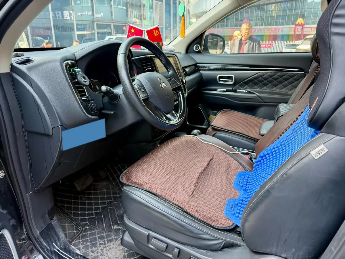 2021 Mitsubishi Outlander 2.0L 166HP L4 CVT,autocango,china used car exporter,china ev exporter,chinese used car exporter,chinese used ev exporter