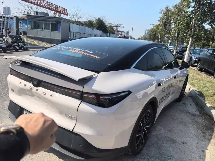 2024 ARCFOX αT5 BEV 79.2KWH,autocango,china used car exporter,china ev exporter,chinese used car exporter,chinese used ev exporter