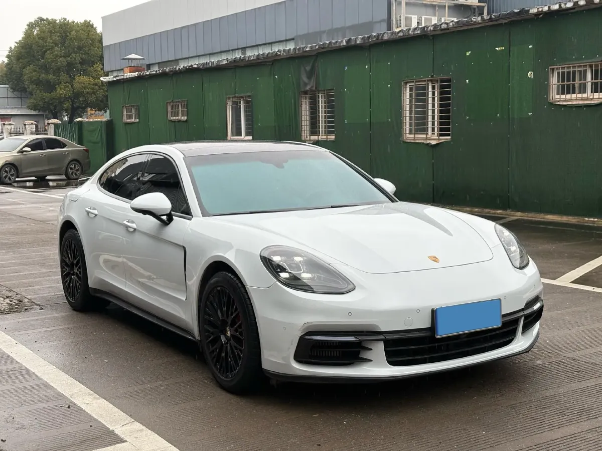 2019 Porsche Panamera 2.9T 330HP V6 8DCT,autocango,china used car exporter,china ev exporter,chinese used car exporter,chinese used ev exporter