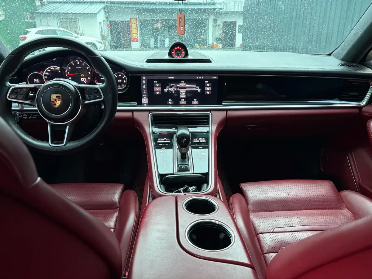 2019 Porsche Panamera 2.9T 330HP V6 8DCT,autocango,china used car exporter,china ev exporter,chinese used car exporter,chinese used ev exporter