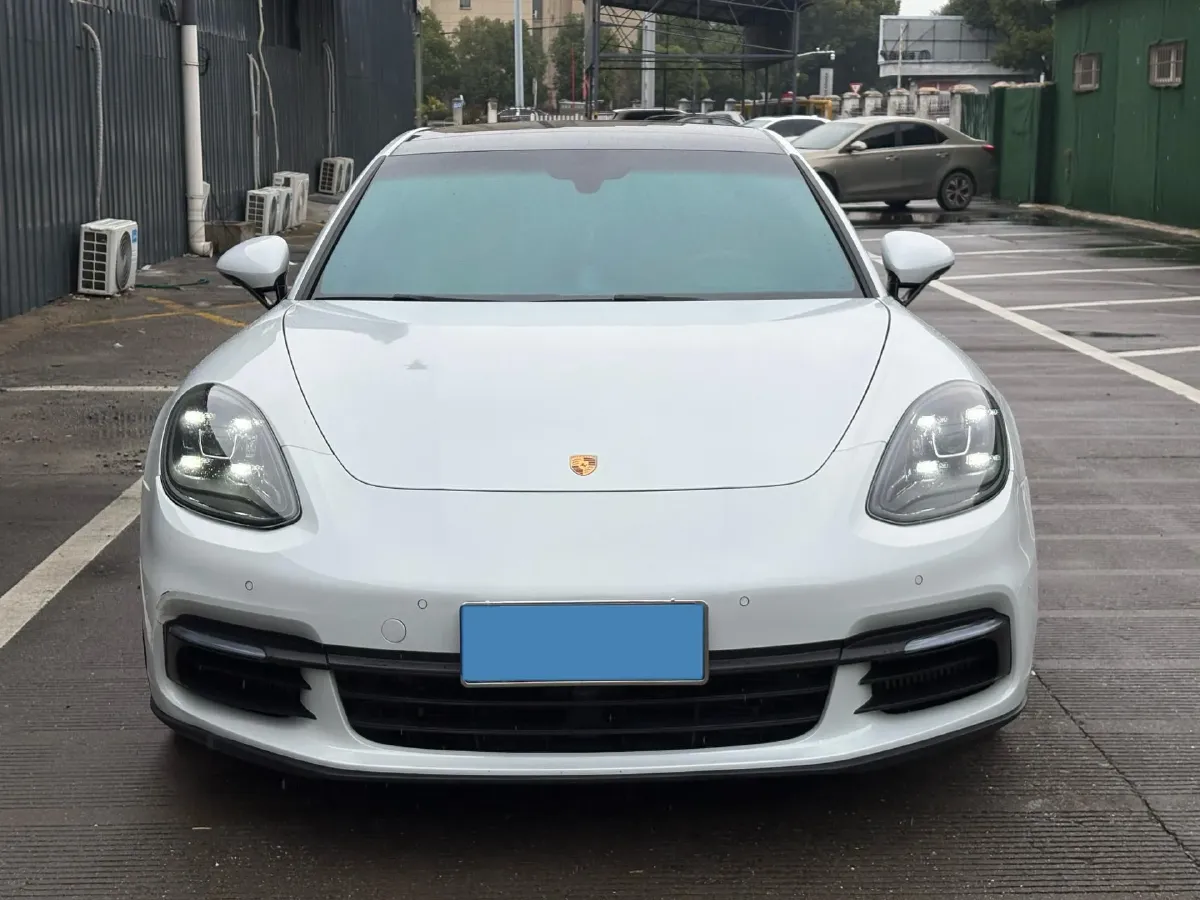2019 Porsche Panamera 2.9T 330HP V6 8DCT,autocango,china used car exporter,china ev exporter,chinese used car exporter,chinese used ev exporter