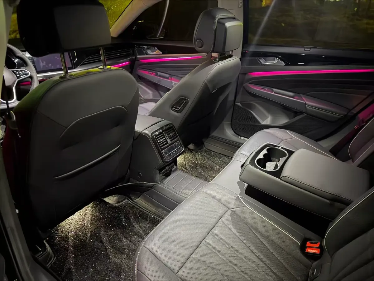 2024 Volkswagen Passat 2.0T 220HP L4 7DCT,autocango,china used car exporter,china ev exporter,chinese used car exporter,chinese used ev exporter