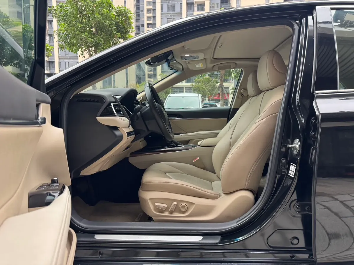 2019 Toyota Camry 2.0L 178HP L4 CVT,autocango,china used car exporter,china ev exporter,chinese used car exporter,chinese used ev exporter