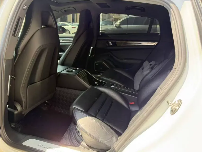 2019 Porsche Panamera 2.9T 330HP V6 8DCT,autocango,china used car exporter,china ev exporter,chinese used car exporter,chinese used ev exporter