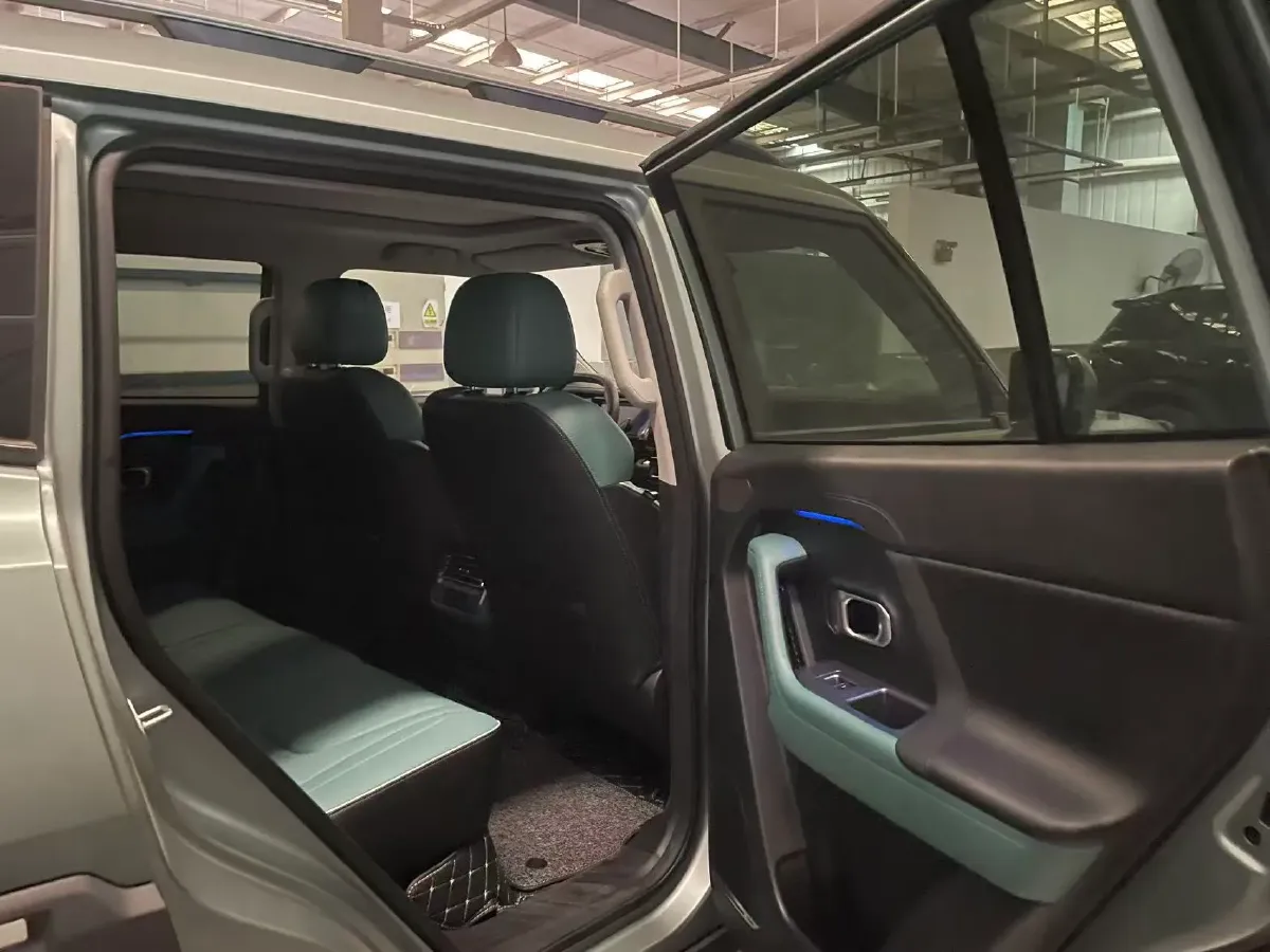 2025 Jetour Traveller 2.0T 254HP L4 7DCT,autocango,china used car exporter,china ev exporter,chinese used car exporter,chinese used ev exporter