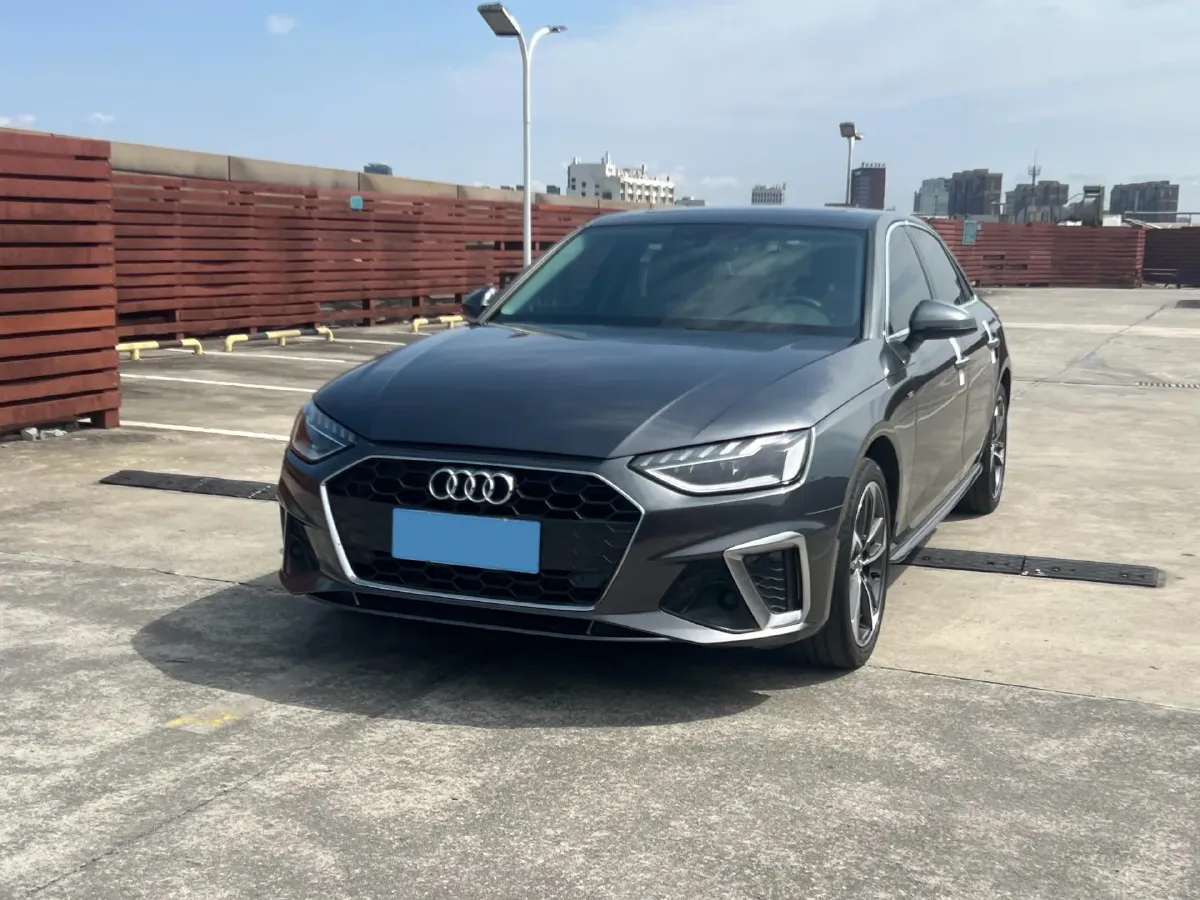 2020 Audi A4L 2.0T 190HP L4 7DCT,autocango,china used car exporter,china ev exporter,chinese used car exporter,chinese used ev exporter