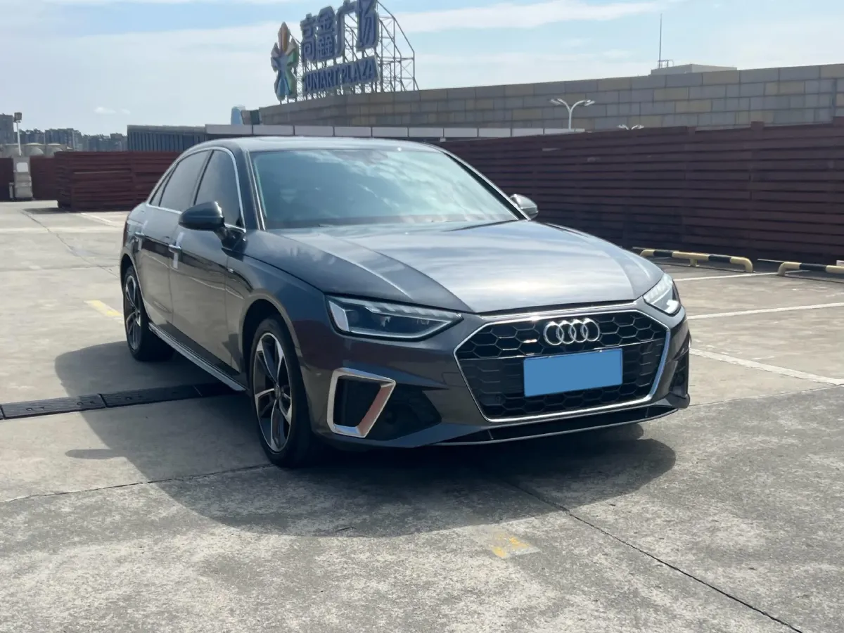 2020 Audi A4L 2.0T 190HP L4 7DCT,autocango,china used car exporter,china ev exporter,chinese used car exporter,chinese used ev exporter