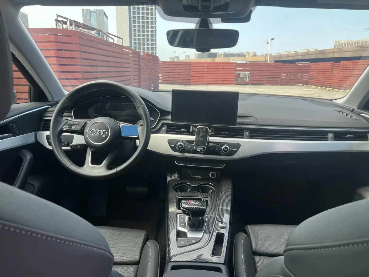 2020 Audi A4L 2.0T 190HP L4 7DCT,autocango,china used car exporter,china ev exporter,chinese used car exporter,chinese used ev exporter