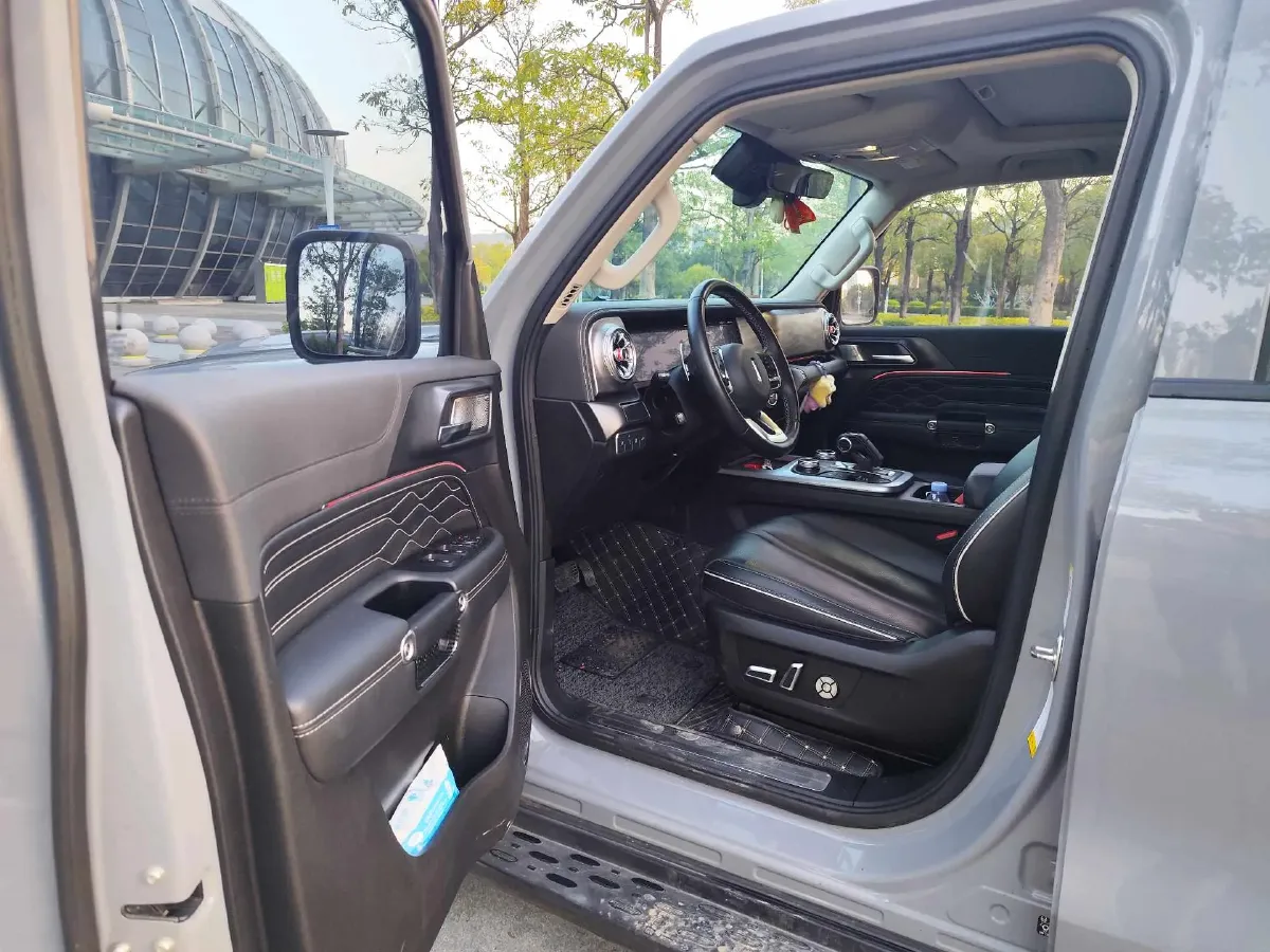 2021 Tank 300 2.0T 227HP L4 8AT,autocango,china used car exporter,china ev exporter,chinese used car exporter,chinese used ev exporter